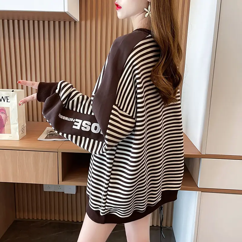 Women's Large Size Contrast Striped Round Neck Sweater — feature 17