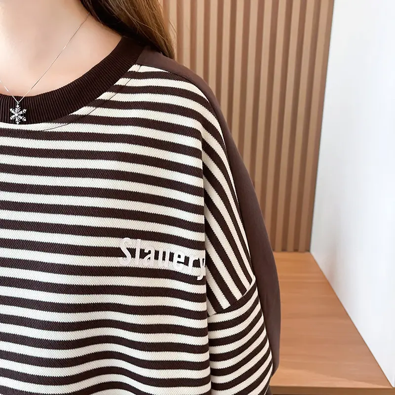 Women's Large Size Contrast Striped Round Neck Sweater — feature 20
