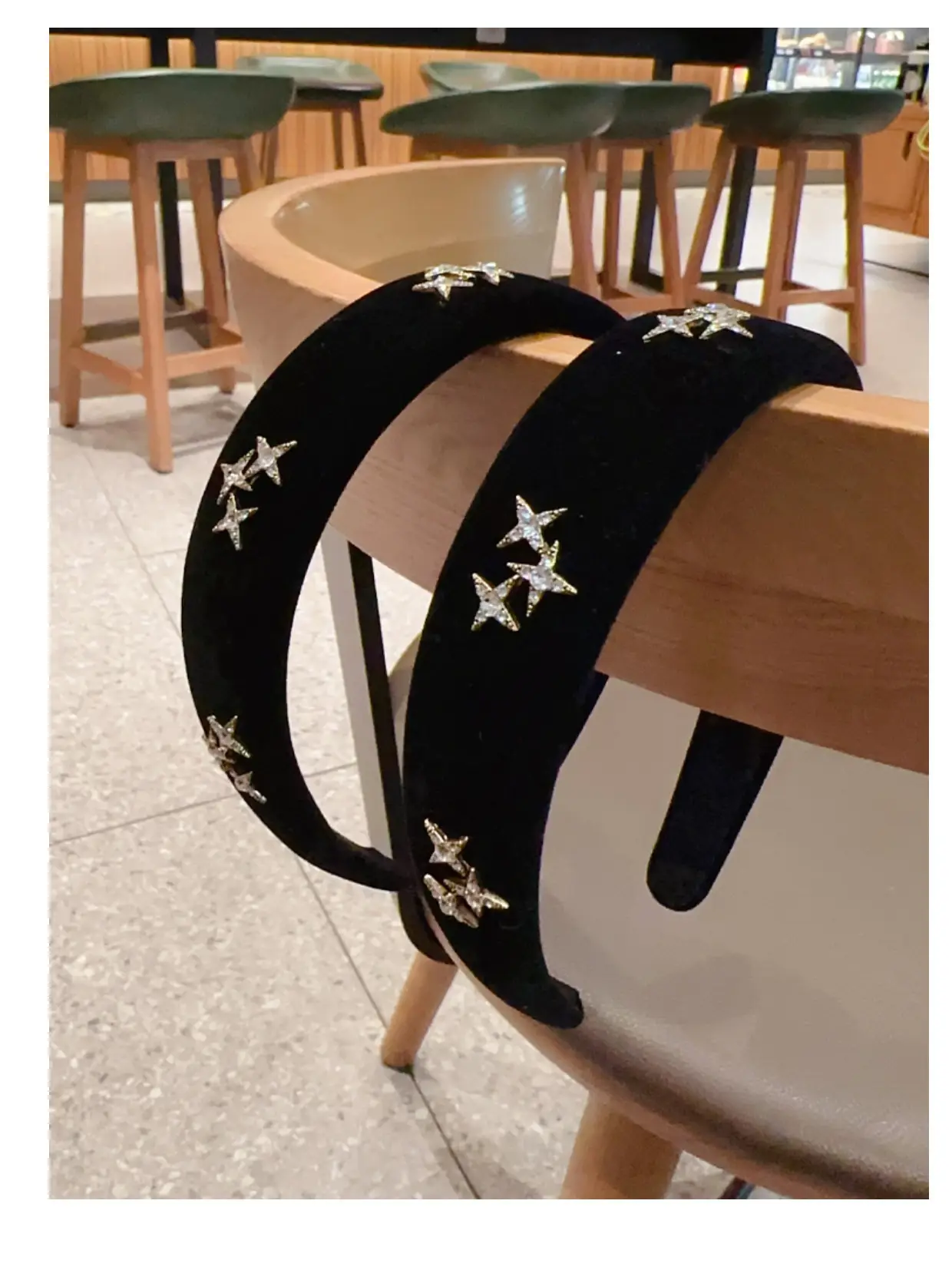 Velvet Star Headband Red Black Adjustable — feature 10