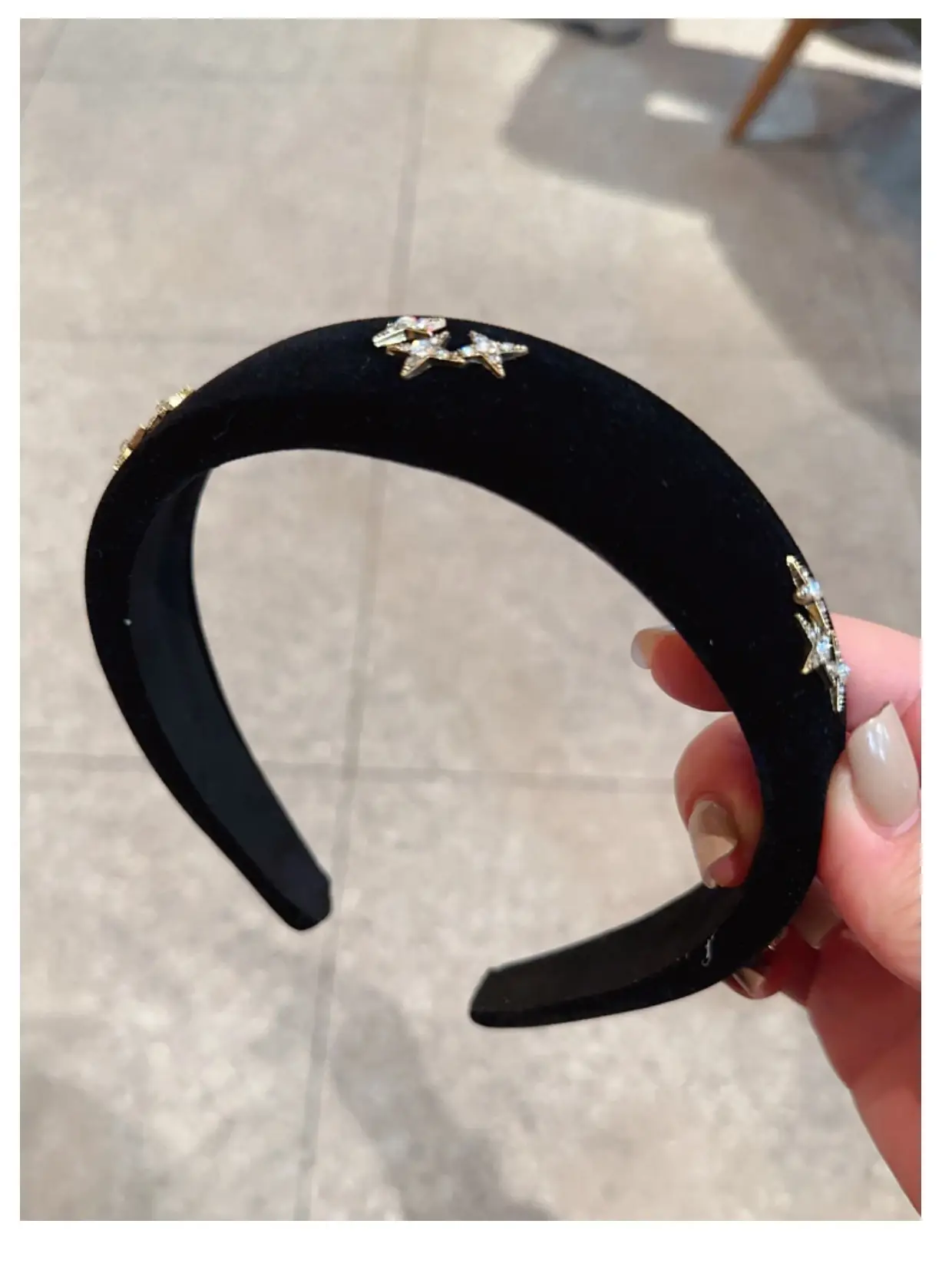 Velvet Star Headband Red Black Adjustable — feature 11