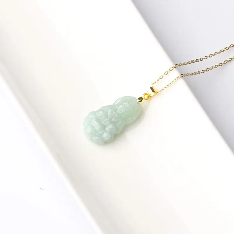 Myanmar Natural Jade Yang Green Guanyin Pendant 14K Gold — feature 8