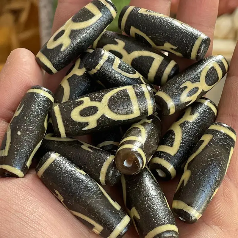 Natural Agate Teeth Yellow God of Wealth Beads 40mm - Image 3