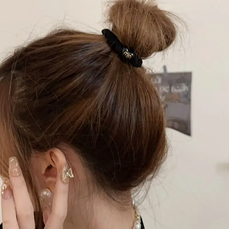 Vintage Black Rubber Hair Bands for Women - Image 7
