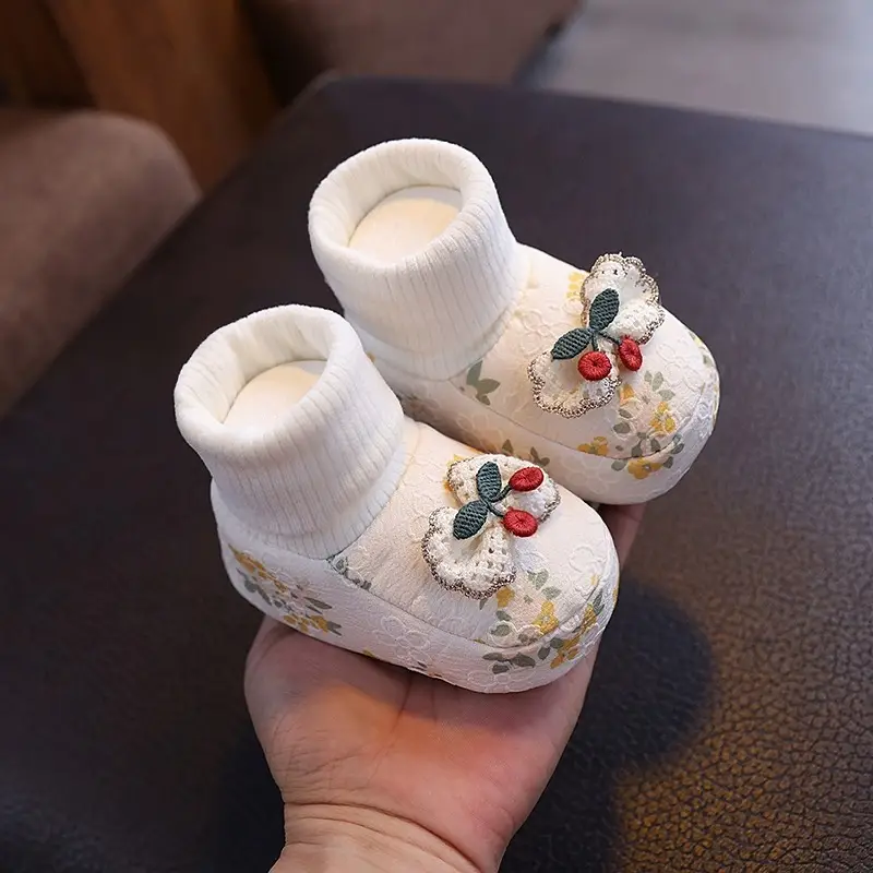 Toddler Cartoon Shoes White Quilted 6-12M