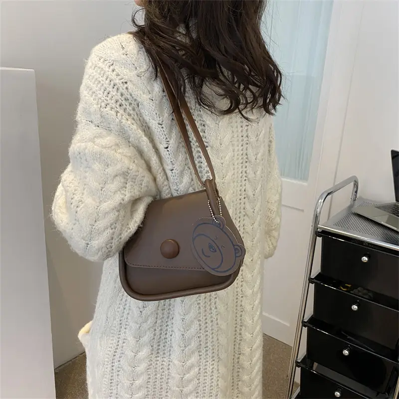 Retro Brown Saddle Crossbody Bag for Women - Image 7