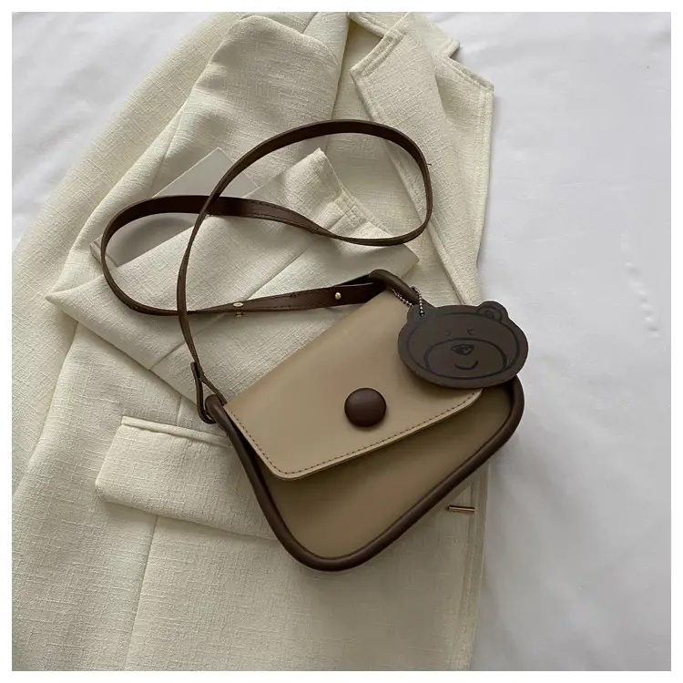 Retro Brown Saddle Crossbody Bag for Women - Image 3