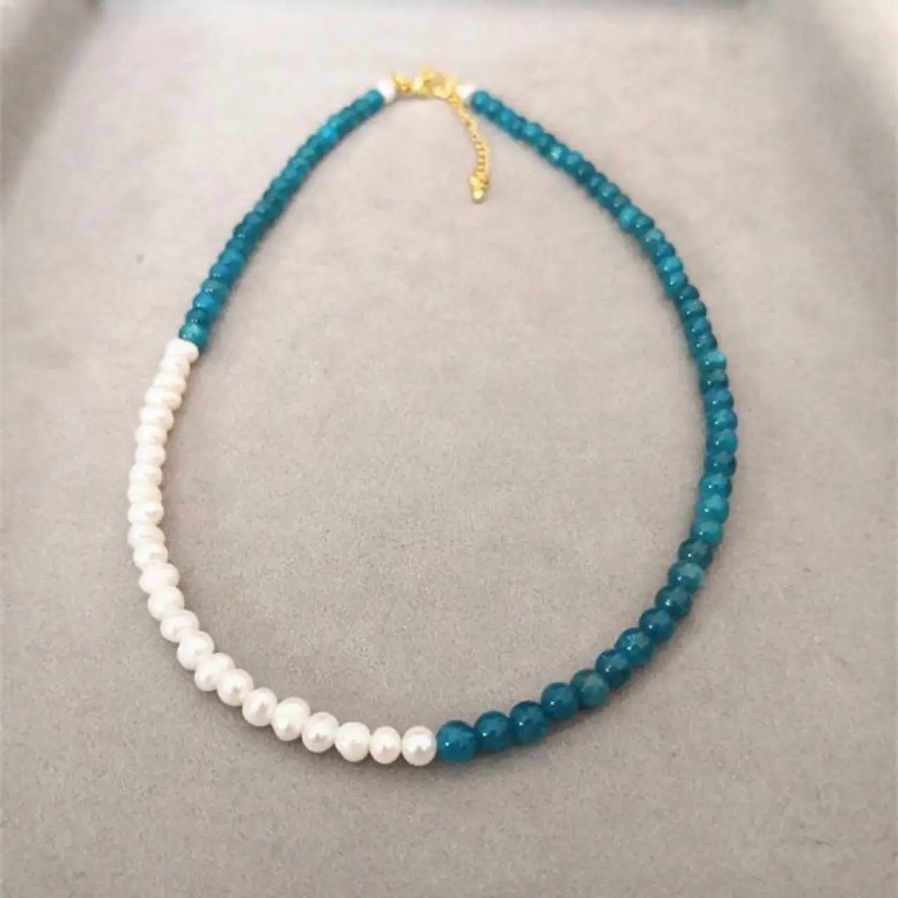 Natural Blue Apatite Beads Necklace 4mm with Heart Pendant — feature 5