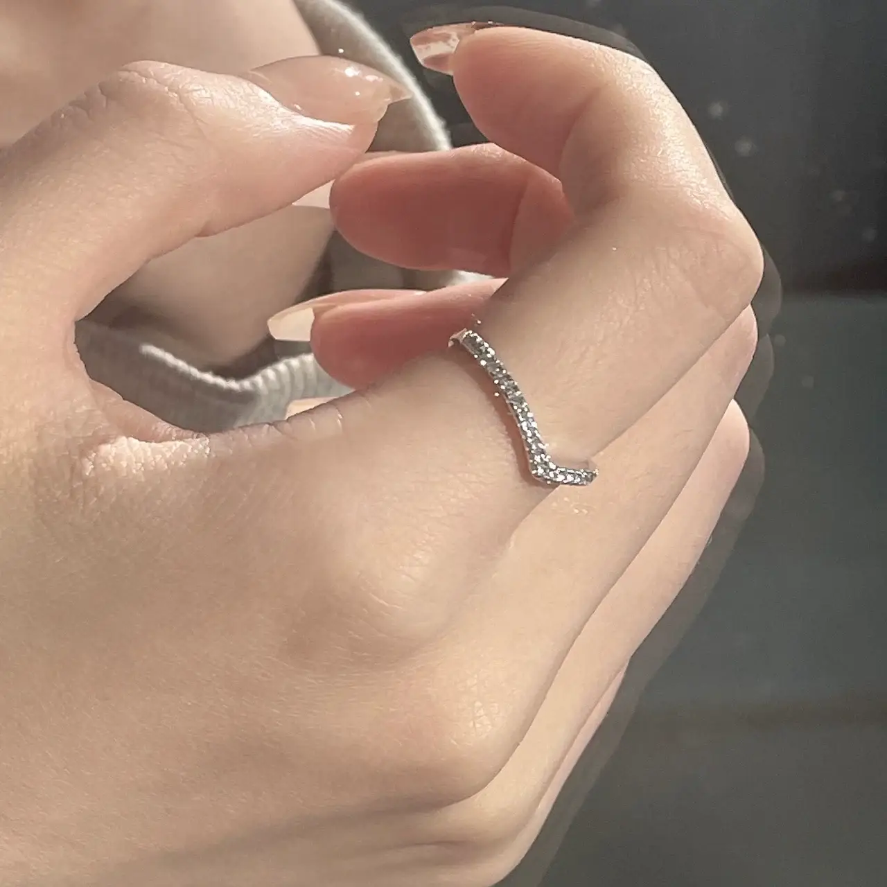 Moissanite V-Shape Diamond Ring for Women — feature 1