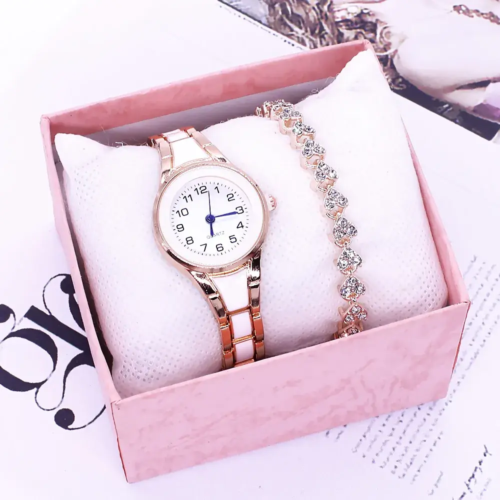 Women's Rose Gold Quartz Watch with Chain Strap - Image 6