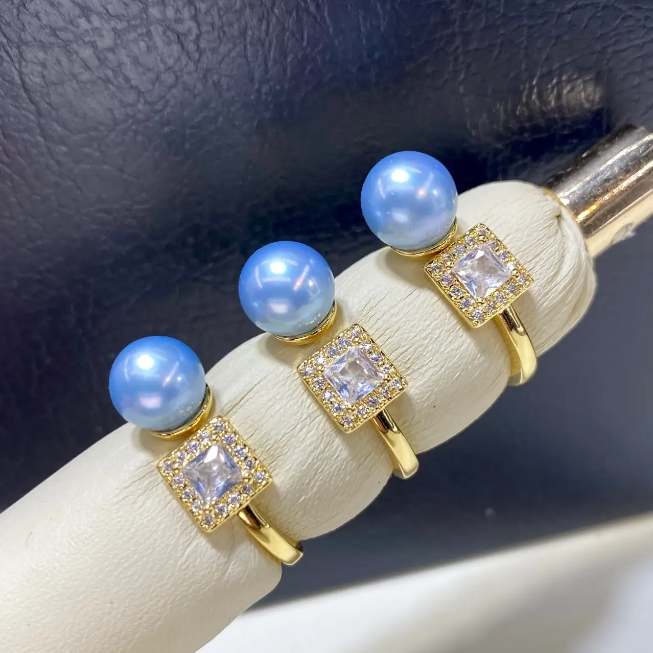 Adjustable Pearl Ring with Glacier Blue Stone - Image 4