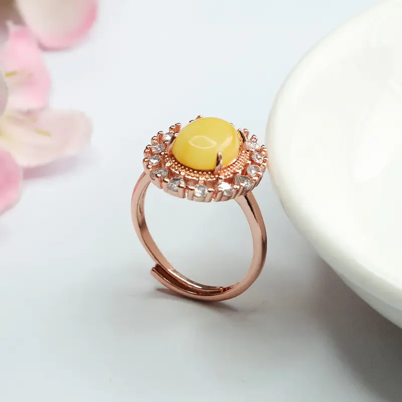 Guan Yu Yellow Amber Ring with Rose Gold Design — feature 7