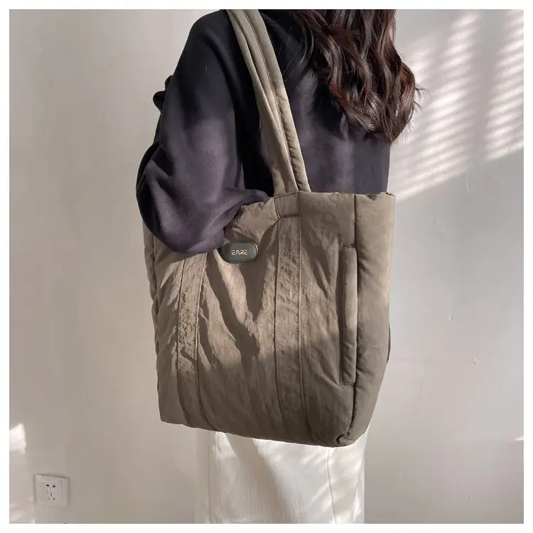 2023 New Nylon Shoulder Bag for Students Commute — feature 24