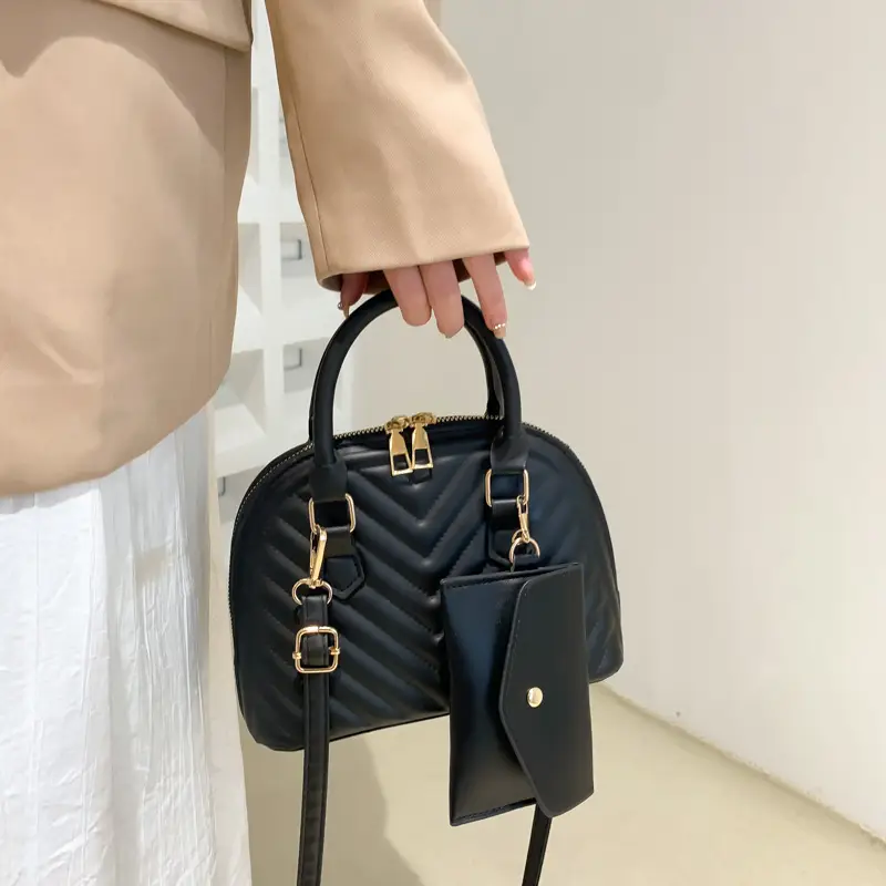 Black Shell Handbag Women 2023 New Style