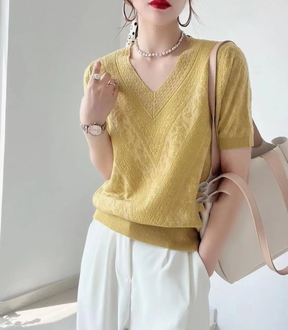 Women Ice Silk V-Neck T-Shirt Summer Loose Fit — feature 3