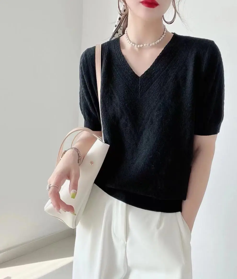Women Ice Silk V-Neck T-Shirt Summer Loose Fit — feature 4