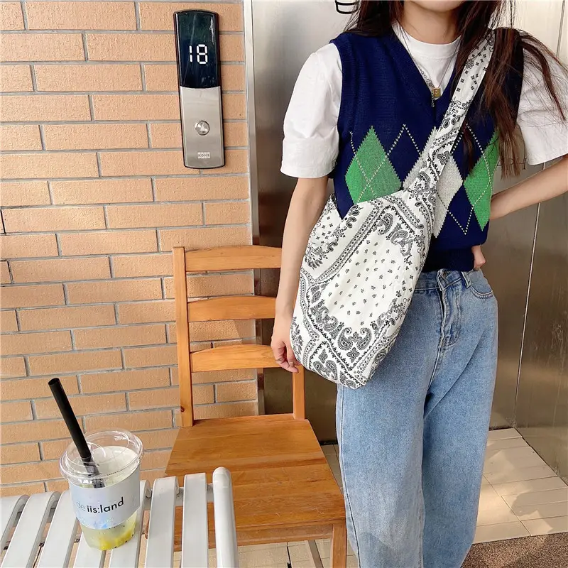 Light Vintage Ethnic Crossbody Bag Women - Image 6
