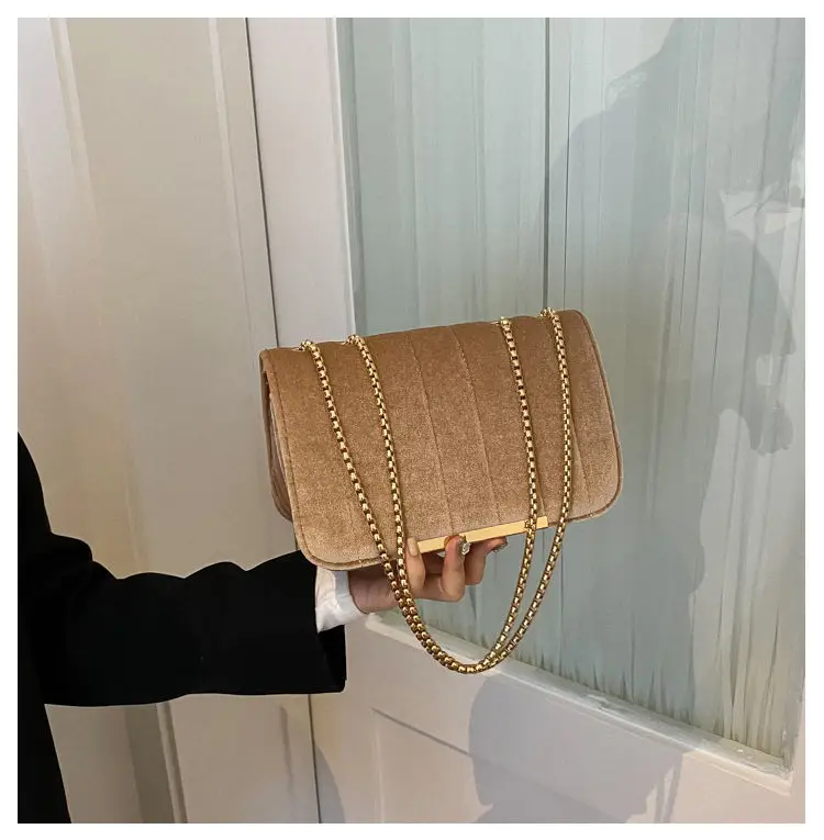 Green Velvet Chain Crossbody Bag for Women — feature 12