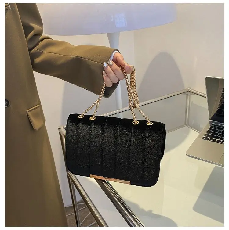 Green Velvet Chain Crossbody Bag for Women — feature 13