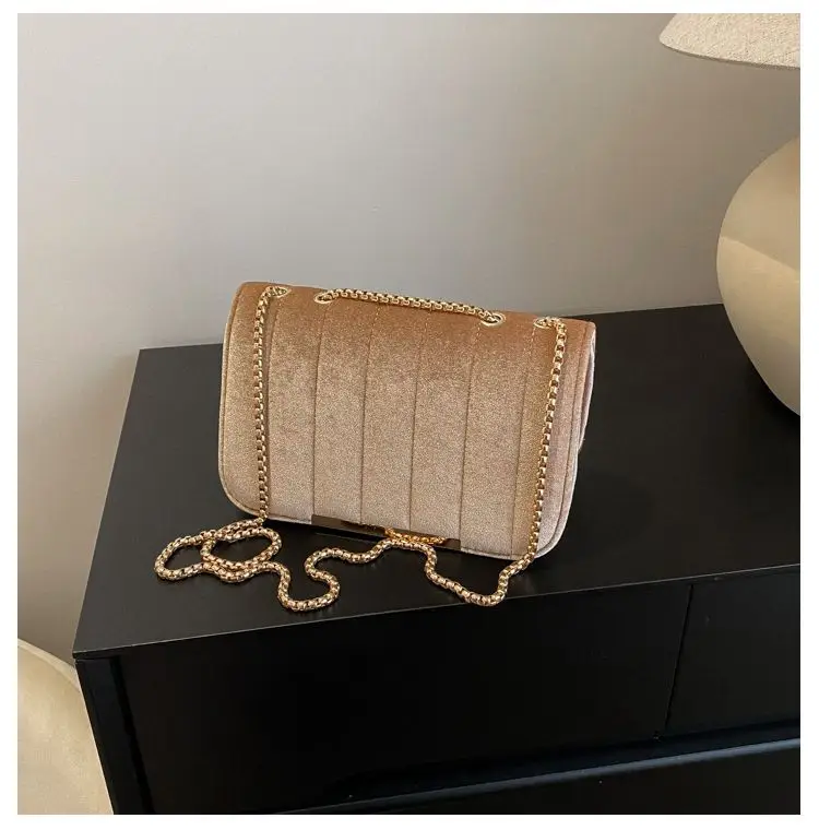 Green Velvet Chain Crossbody Bag for Women — feature 17