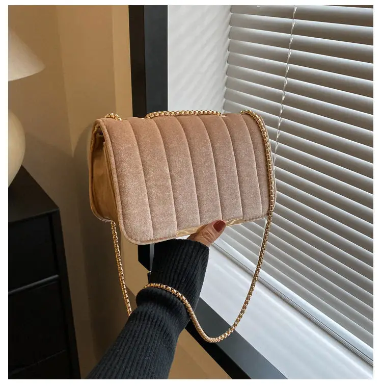 Green Velvet Chain Crossbody Bag for Women — feature 18