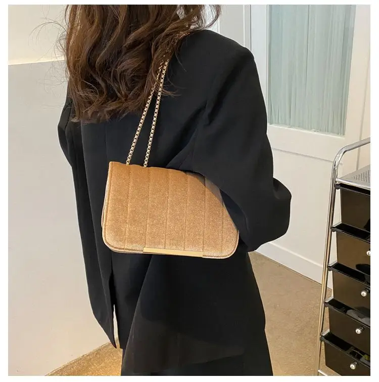 Green Velvet Chain Crossbody Bag for Women — feature 26