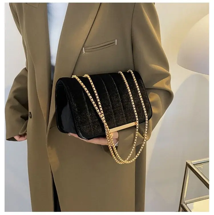 Green Velvet Chain Crossbody Bag for Women — feature 28
