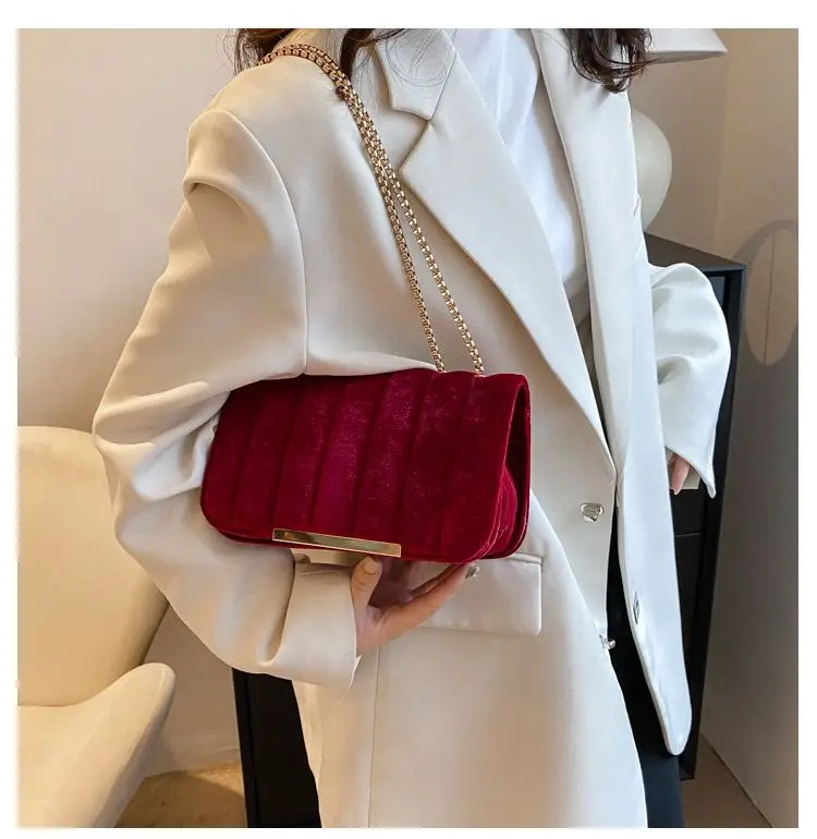 Green Velvet Chain Crossbody Bag for Women — feature 32