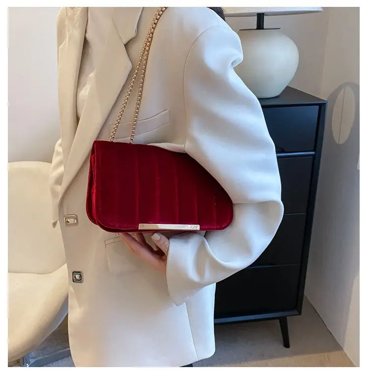 Green Velvet Chain Crossbody Bag for Women — feature 33