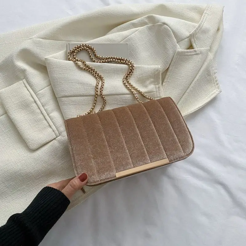 Green Velvet Chain Crossbody Bag for Women - Image 2