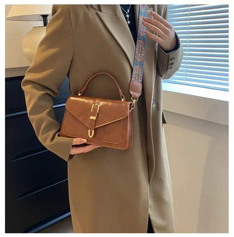 Retro Black Crossbody Bag for Women 2026 — feature 22