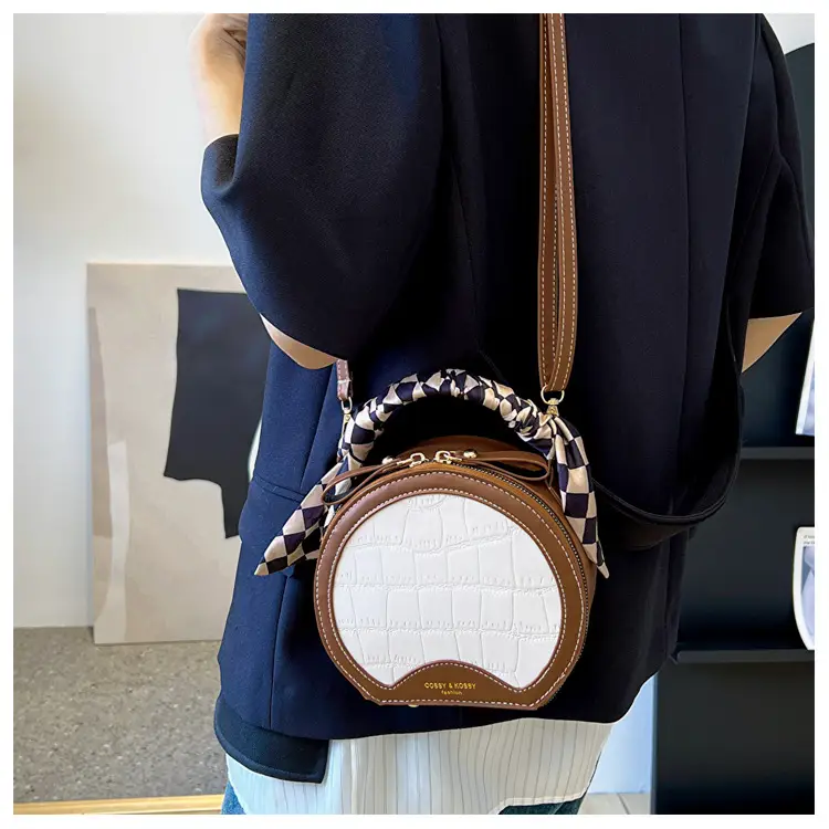 2023 Western Style Shoulder Crossbody Bag Black Brown — feature 11