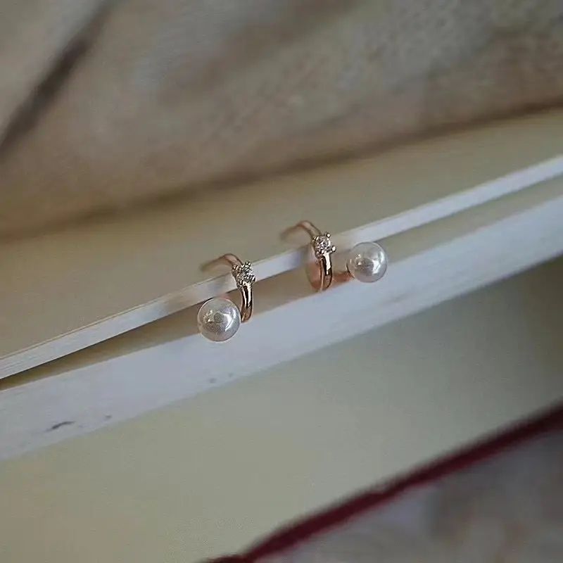 14K Gold Pearl Earrings for Women Elegant Jewelry - Image 3
