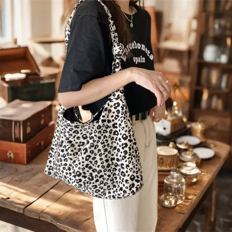 Leopard Print Crossbody Bag Large Capacity Women's Shopping Bag - Image 2