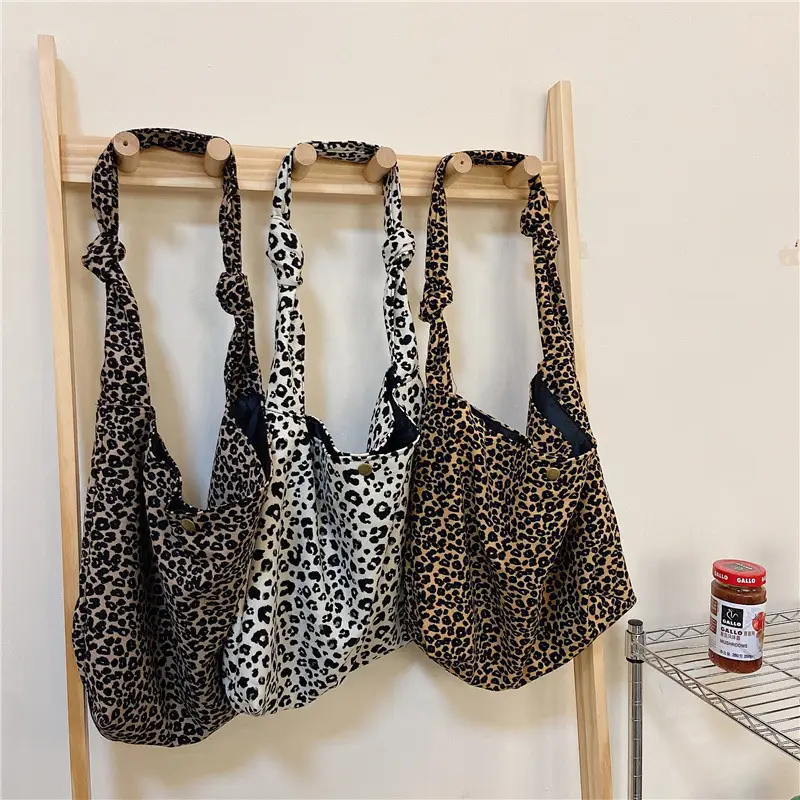 Leopard Print Crossbody Bag Large Capacity Women's Shopping Bag - Image 5