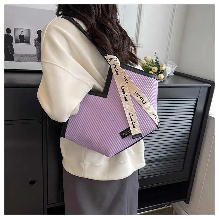 Women's Large Capacity Jersey Striped Shoulder Bag — feature 24