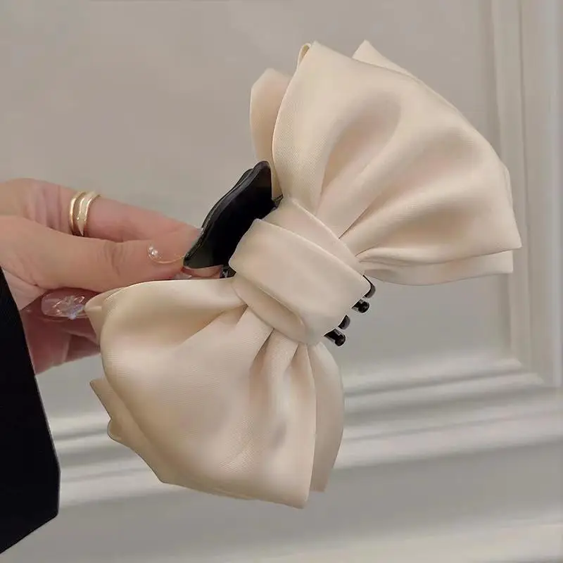 Red Shark Clip for Women's Hair Pony — feature 10