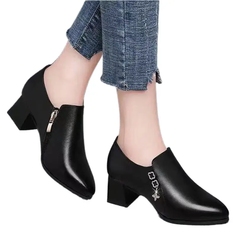 Women's Black Leather Heel Boots with Zipper Closure - Image 6