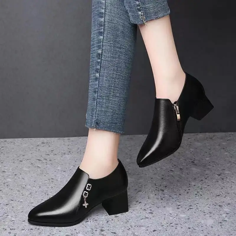 Women's Black Leather Heel Boots with Zipper Closure — feature 2