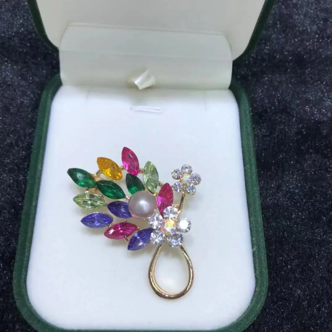 Pearl-Enriched Butterfly Brooch with Diamond Details - Image 3