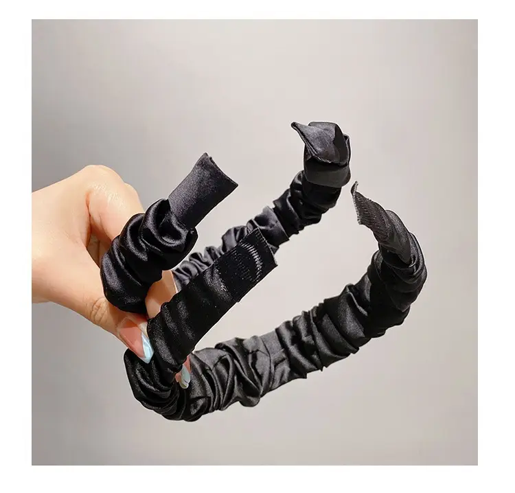 Black Pleated Hair Band for Women Face Mask 2022 — feature 33