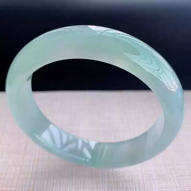 Natural Burmese Jade Bracelet Light Sun Green A-Grade — feature 6