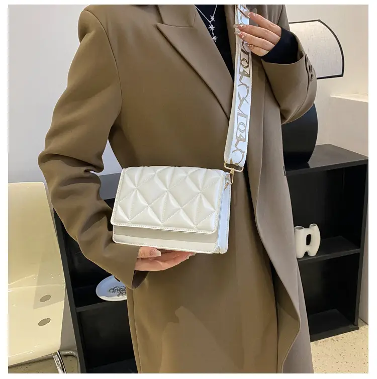 Black Rhombic Shoulder Bag Women 2023 — feature 16