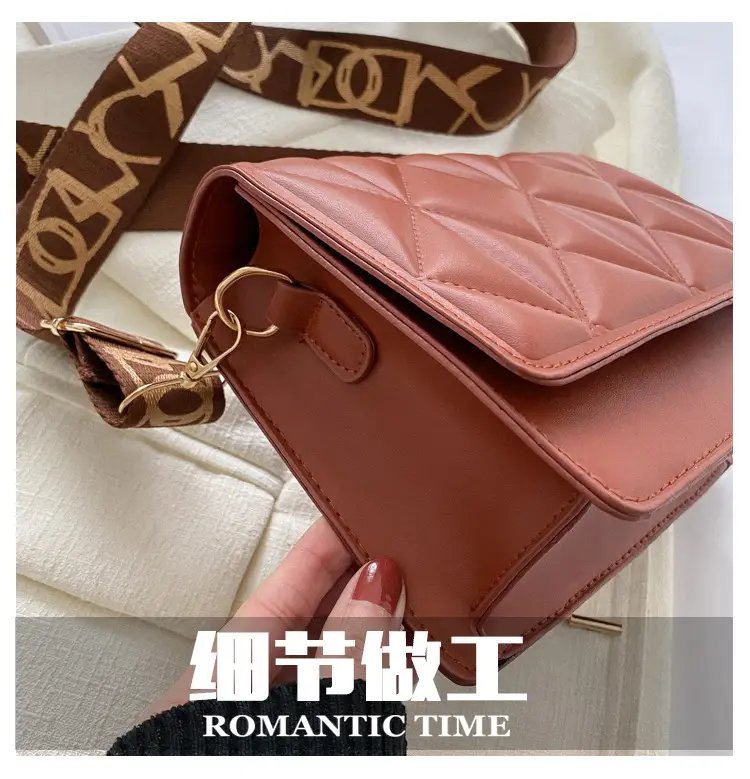 Black Rhombic Shoulder Bag Women 2023 — feature 2