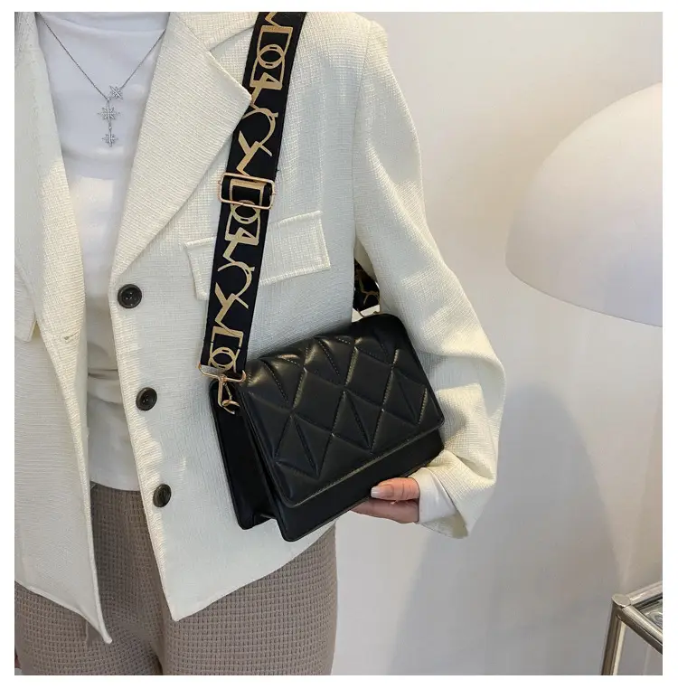 Black Rhombic Shoulder Bag Women 2023 — feature 24