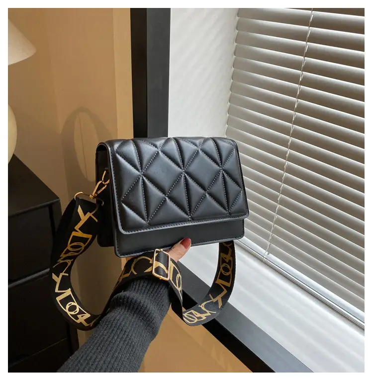 Black Rhombic Shoulder Bag Women 2023 — feature 29