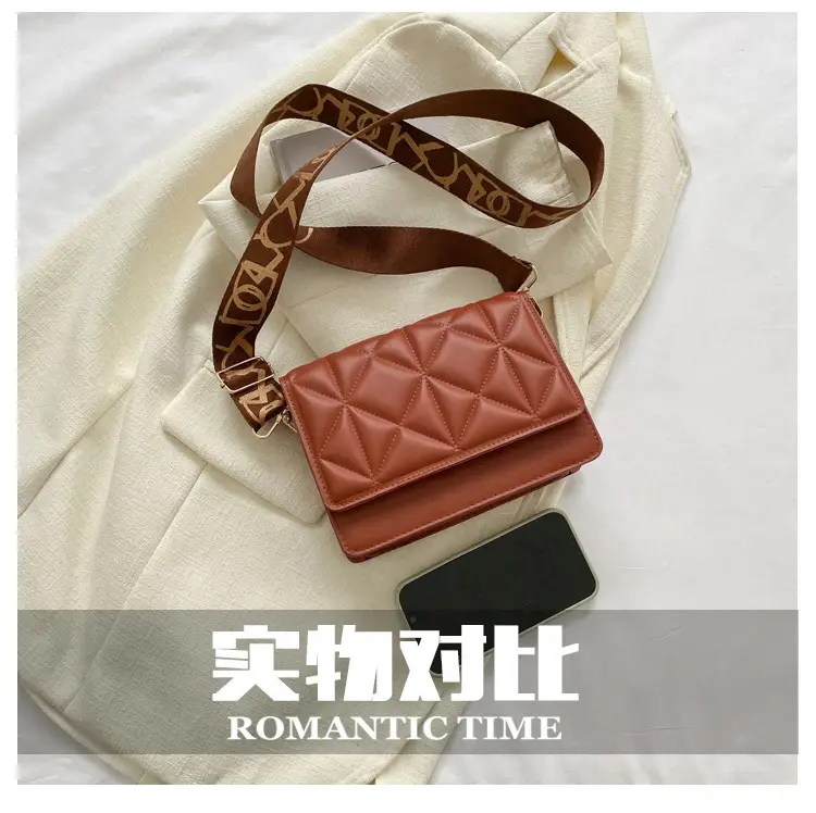 Black Rhombic Shoulder Bag Women 2023 — feature 6