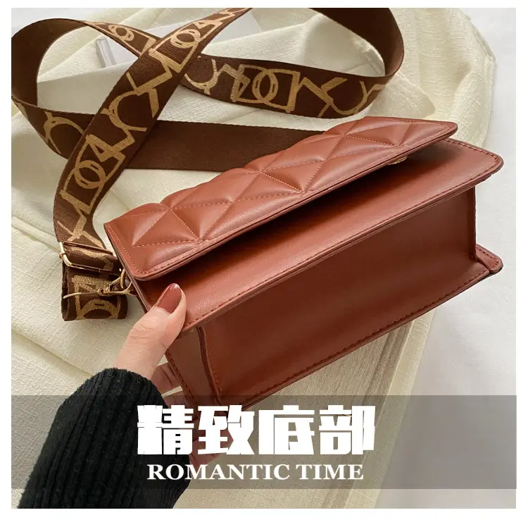 Black Rhombic Shoulder Bag Women 2023 — feature 8