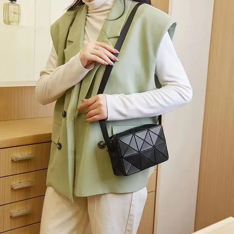2025 Geometric Diamond Crossbody Bag for Women