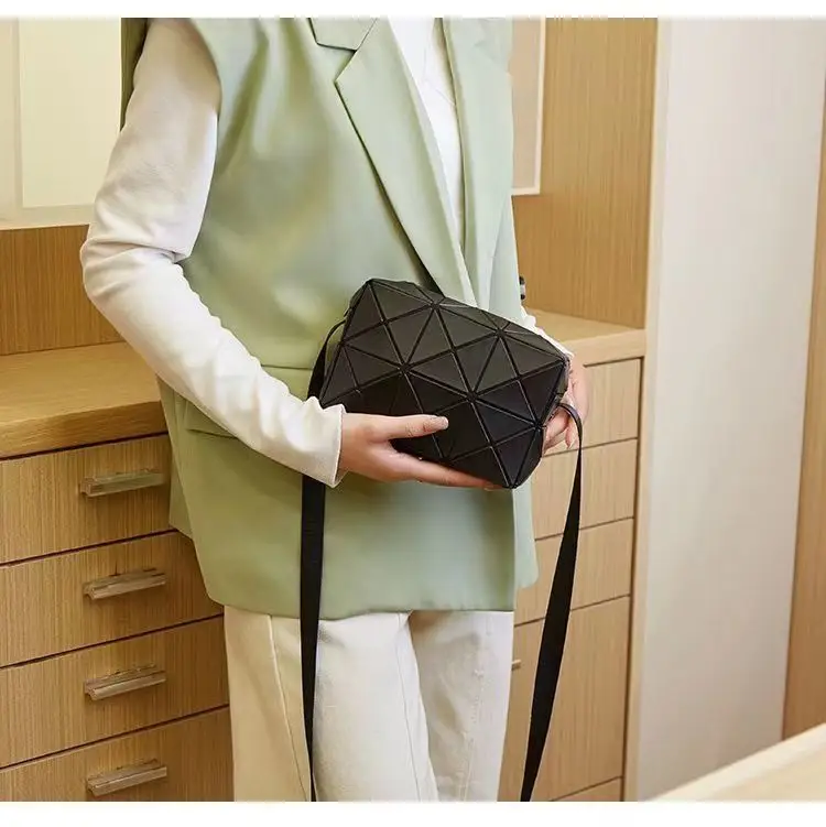 2025 Geometric Diamond Crossbody Bag for Women