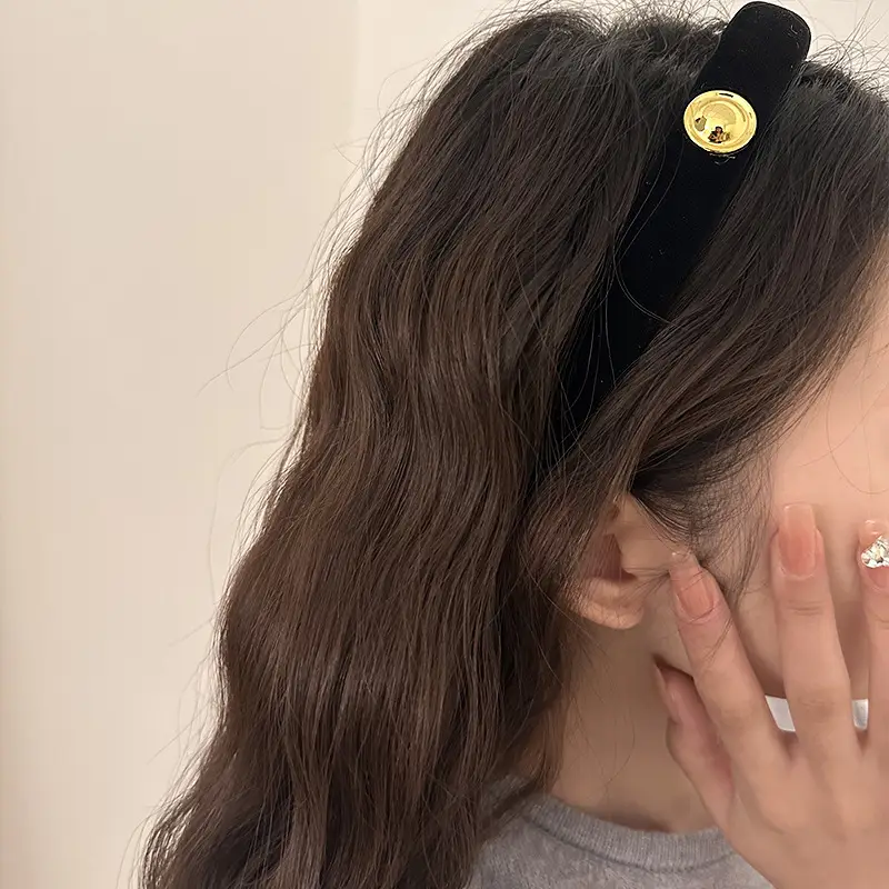 Black Velvet Hairband with Metal Buckle 2023 - Image 3